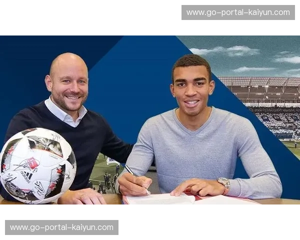 阿克波古马红牌罚下成转折点，霍芬海姆十人应战