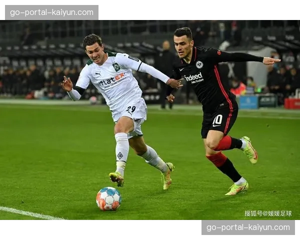 法兰克福3-1逆转柏林联合，格策传射建功